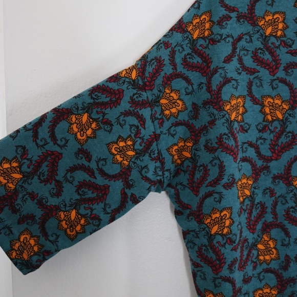 LuLaRoe Irma tunic top - Picture 3 of 5